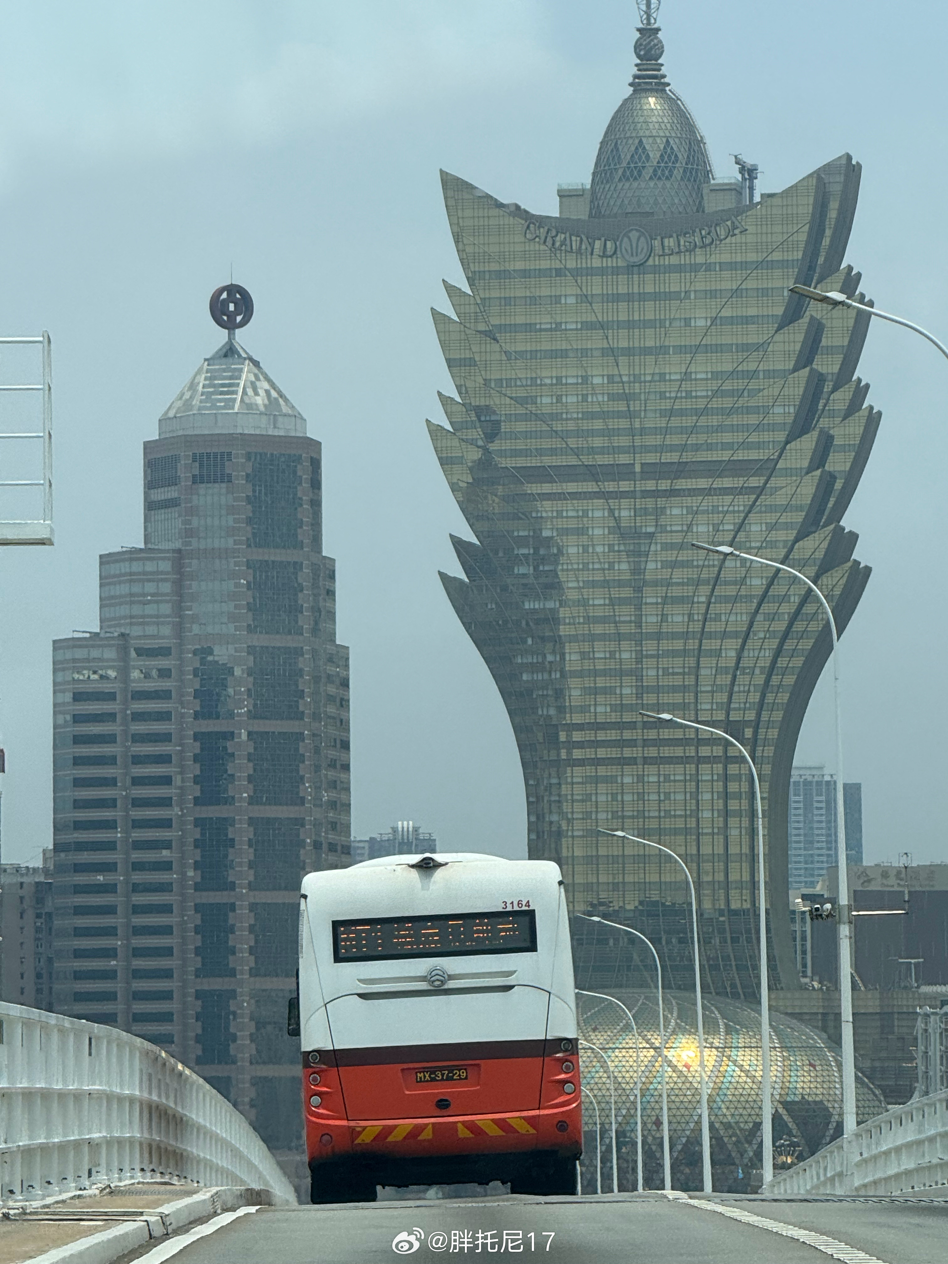 新澳门今晚开什9点31,仿真方案实施_XKB77.397内容创作版